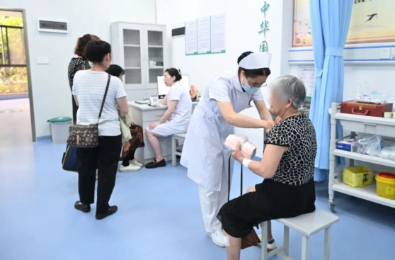 柳州市民政局启动“白云医康养综合服务中心”项目(图6)