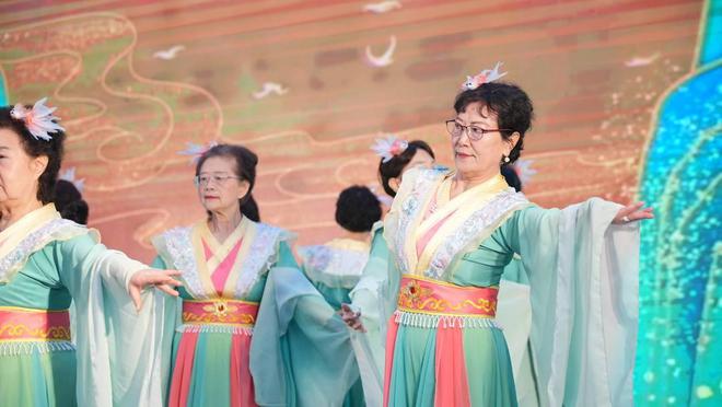 近千位老人留养老社区过年泰康之家·蜀园春节七天乐不停(图1)