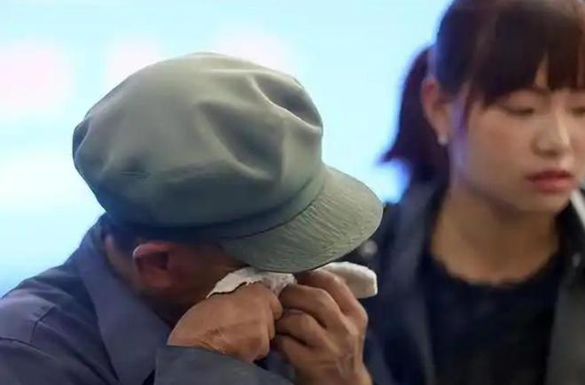 三个子女轮流给我养老后才发现：人老了退休金和存款比什么都重要(图2)