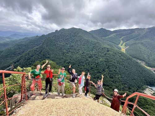 幸福之家旅行社：以康养旅游赋能美好生活用行动回馈社会(图1)